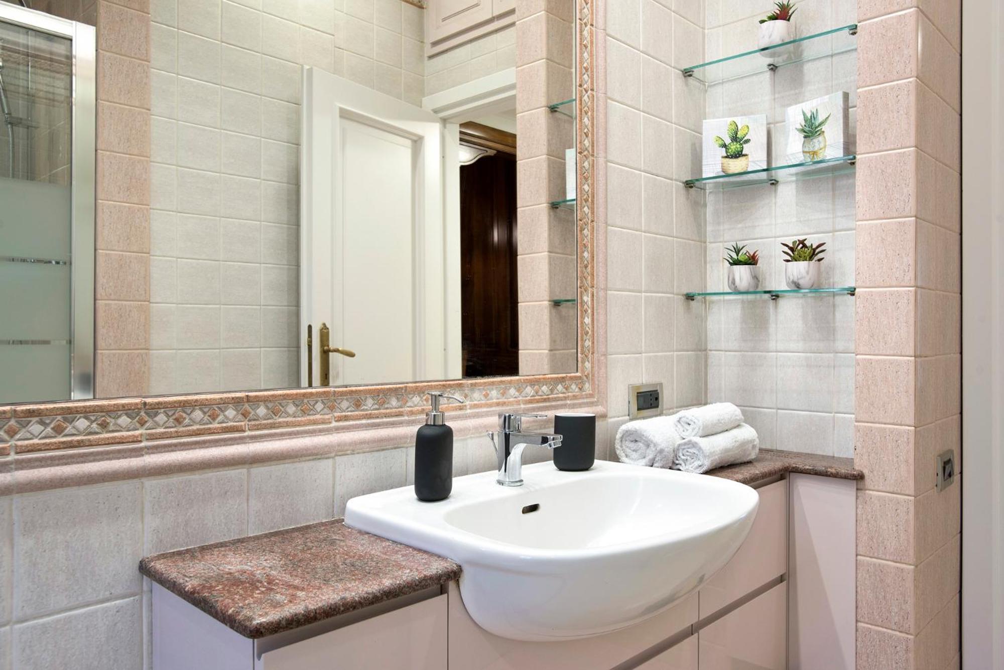 Appia Luxe - A Poche Fermate Del Centro Apartment Rome Bagian luar foto