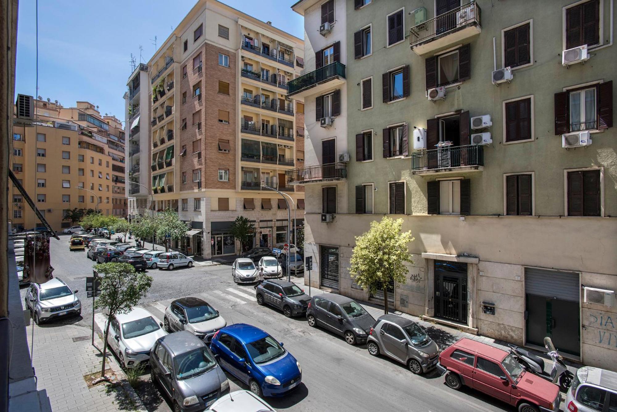 Appia Luxe - A Poche Fermate Del Centro Apartment Rome Bagian luar foto